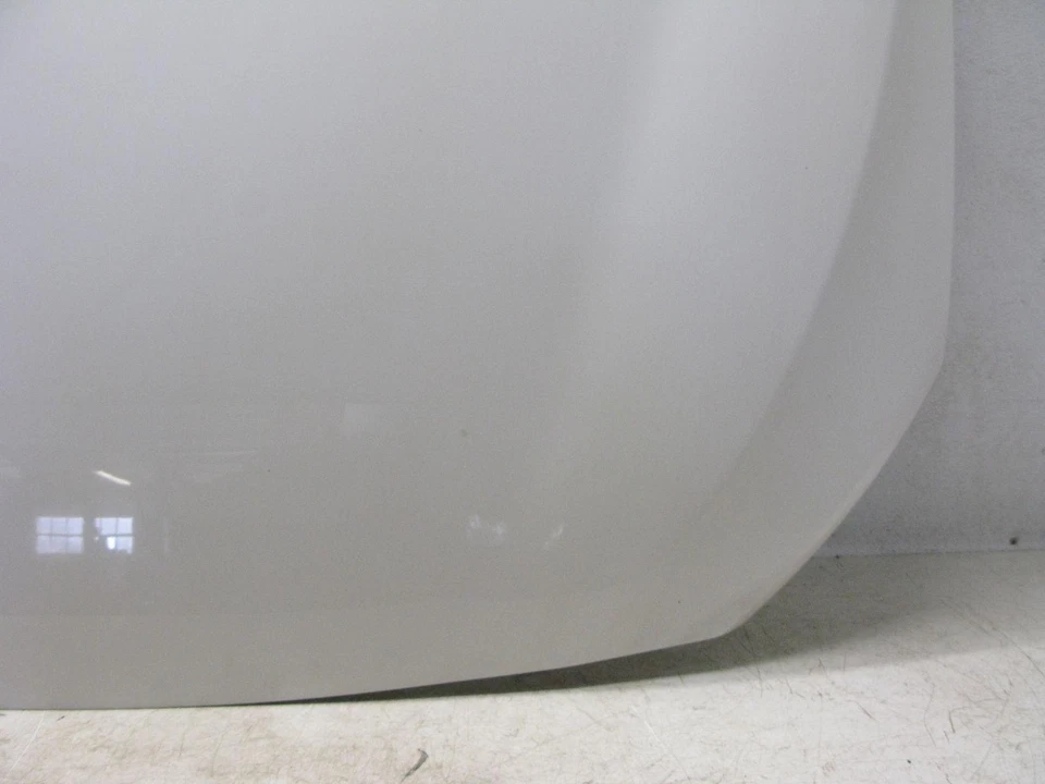 π 2010-17 BMW 535I 550i GT F07 Hood ( NO SHIPPING WHITE ) OEM - Image 2 of 4