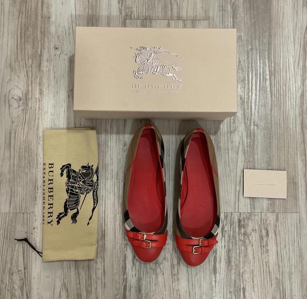 Burberry Flats-image