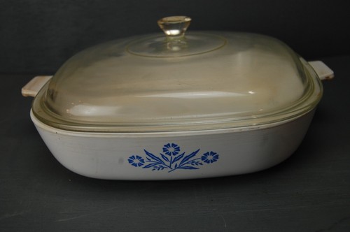 Vintage Corning Ware Blue Cornflower 10 In Casserole Dish With Lid P-10-B - Picture 2 of 9