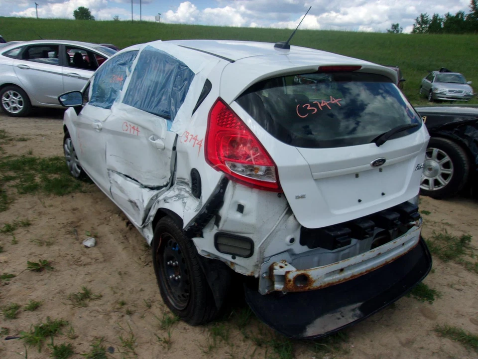 Conjunto de filtro de aire usado se adapta a: Ford Fiesta AT Grado A 2011 Foto 3 de 4