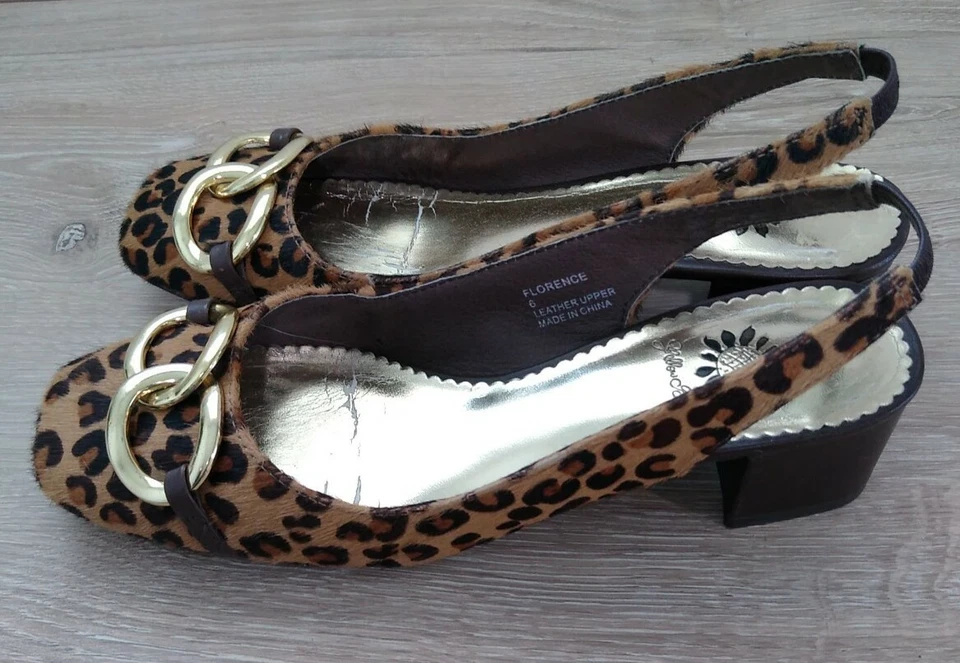 Tacones guepardo de mujer caja amarilla usados. Ajuste para talla 7 a 7,5 EE. UU. Foto 4 de 4