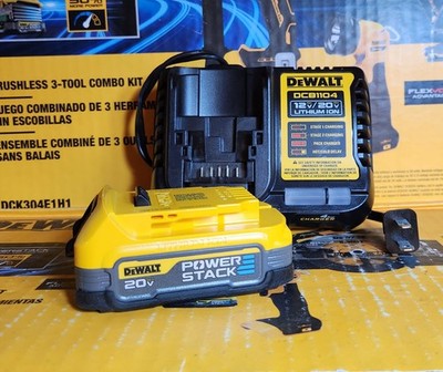  NEW  DeWalt 20V MAX POWERSTACK Compact Battery & Charger DCBP034C