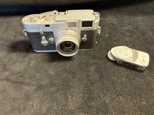 VINTAGE LEICA DBP ERNST LEITZ WETZLAR GERMAN CAMERA WITH LIGHT METER