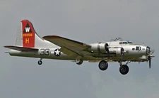 Boeing B-17 B17 Flying Fortress Desk Wood Airplane New Model Large Scale 1/72