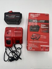 Milwaukee M18 FORGE 12.0 Ah Battery 18V  Rapid Charger 48-59-1813GB Starter Kit