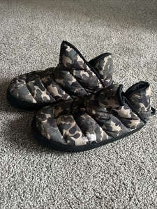 North Face Puffy Winter Boots Shoes Camo Boys Size 6 Girls Size 7.5