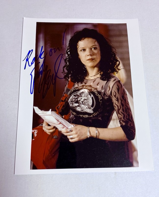 Emily Bergl Signed Photo 8x10 Carrie 2 Desperate Housewives Gilmore Girls