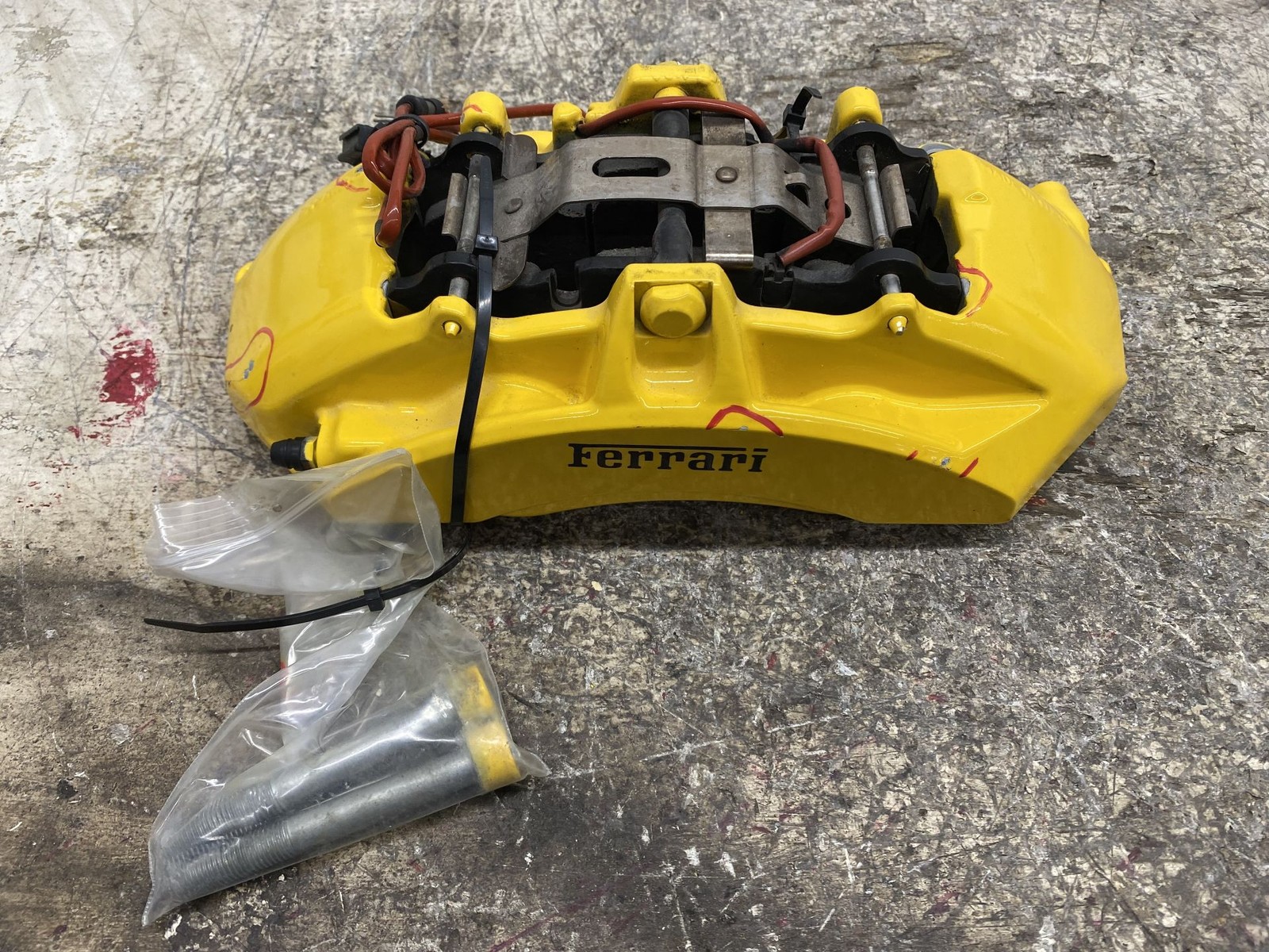 Ferrari GTC4Lusso 2016-2020 Front Right Brake caliper