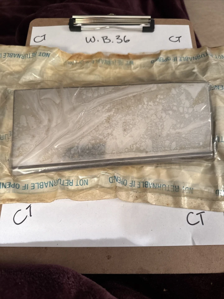 Guardabarros delantero izquierdo Century Special LeSabre 1978-79 moldura inferior cuerpo B Foto 4 de 4