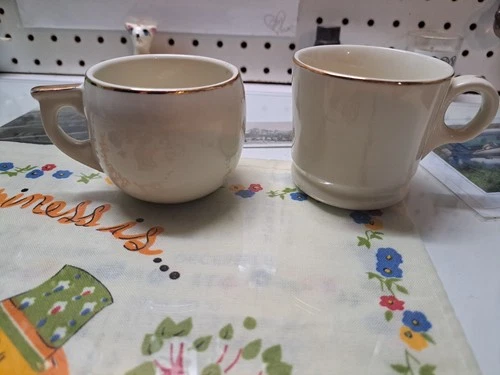 Vintage Hall Tom & Jerry made in USA small mugs set of 2