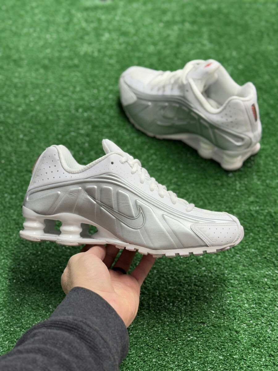 Nike Shox R4 'White Metallic Silver' AR3565-101 VNDS WMNS Sz Nike Shox R4 'White Metallic Silver' AR3565-101 VNDS WMNS Sz