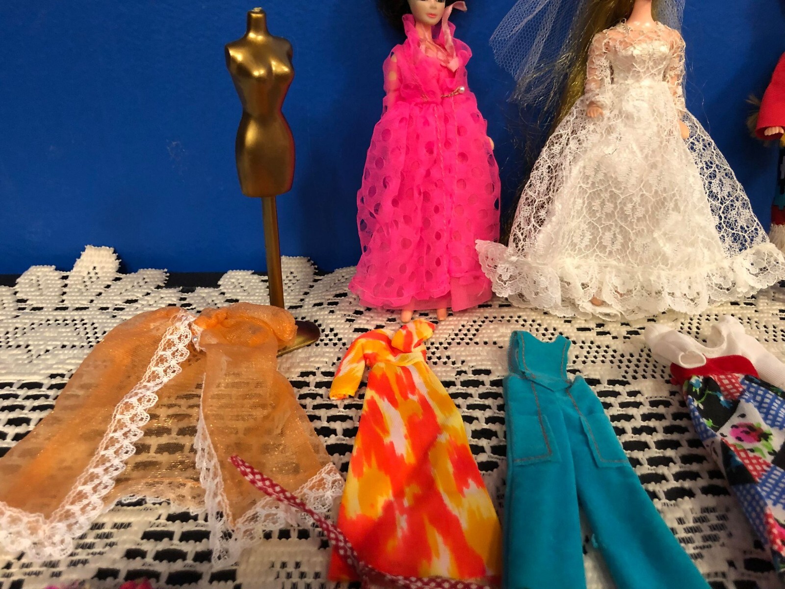 Vintage '70's Topper Dawn & Friends Doll Lot of 3 Dolls Clothes Shoes