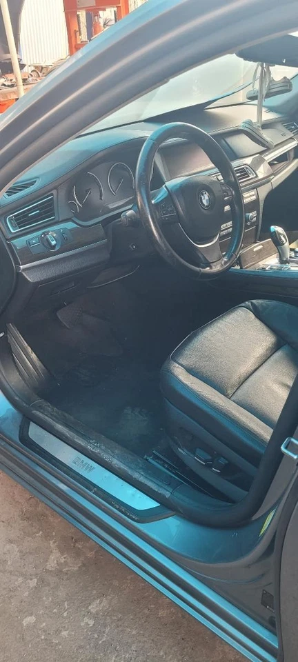 Capô usado serve: 2012 BMW 740I grau A - Imagem 3 de 4