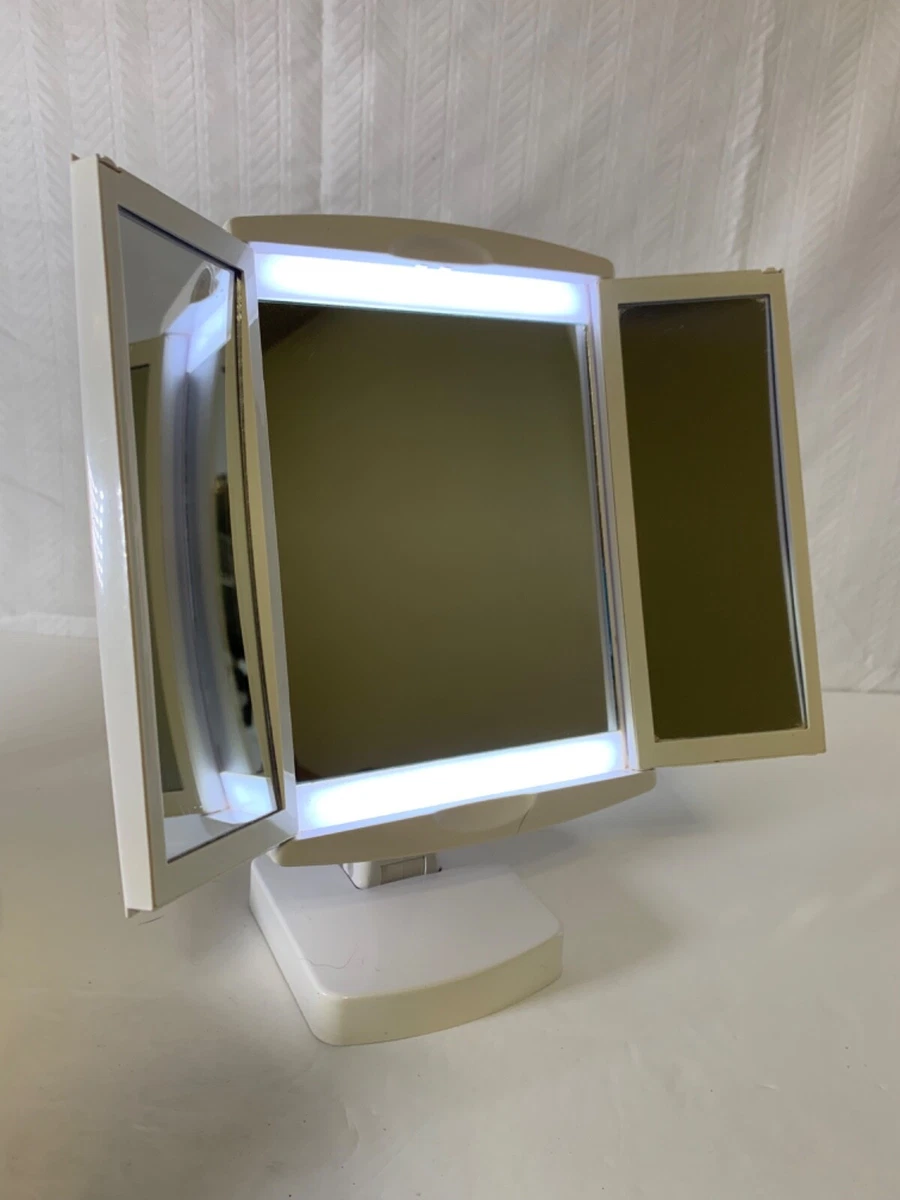 Conair True Glow LED Magnifying Mirror white tested works travel battery