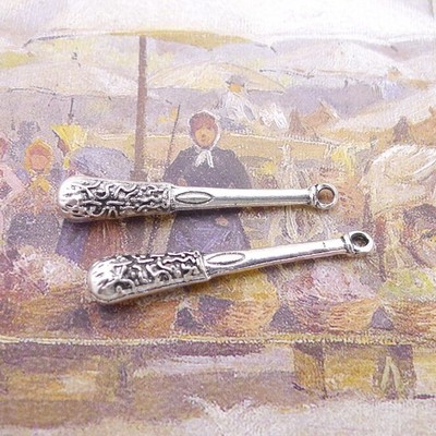 Clearance 40PCS, Antique Silver 3D Baseball Bat Charm Pendant JHS15