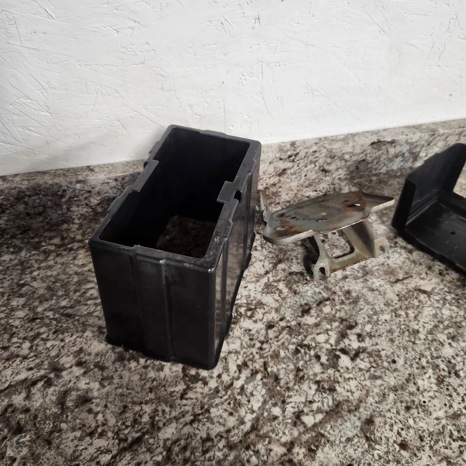 01-05 HONDA Civic 1.7L Base Soporte de Batería Bandeja Soporte de Montaje ES1 EM2 Foto 2 de 4