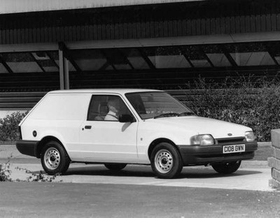 1981 Ford Escort 3 Dr Estate European Right Hand Drive Press Photo 0090