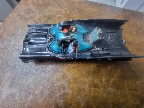 Vintage CORGI TOYS BAT MOBILE   Embossed Wheels  Early Version