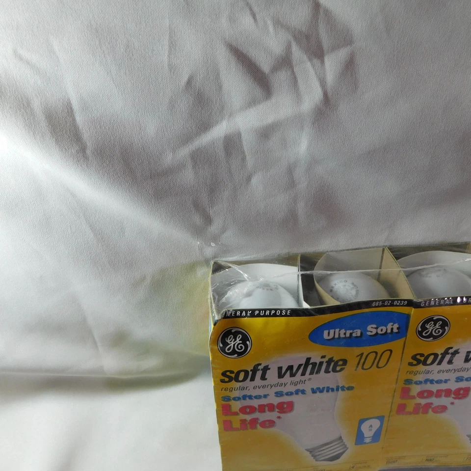 8 GE Light Bulbs, 100 Watt, Soft White, A19 Bulbs  2x 4 Pack - Image 2 of 4