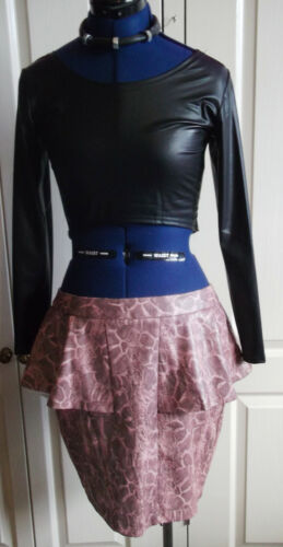 PUNK/alternative pink faux snakeskin peplo skirt.size 14uk.kneelength,zip,lined - 第 1/7 張圖片