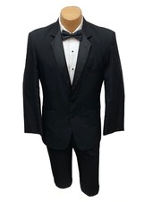 Kenneth Cole Reaction Black Tuxedo with Flat Front Pants Shirt  Bow Tie 42S 35W