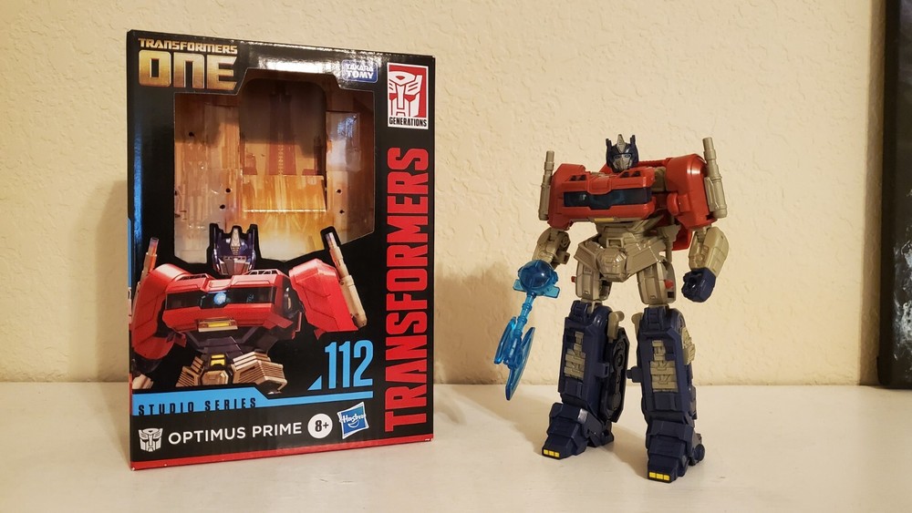 Transformers One Studio Series Optimus Prime 112 Deluxe Class action figure