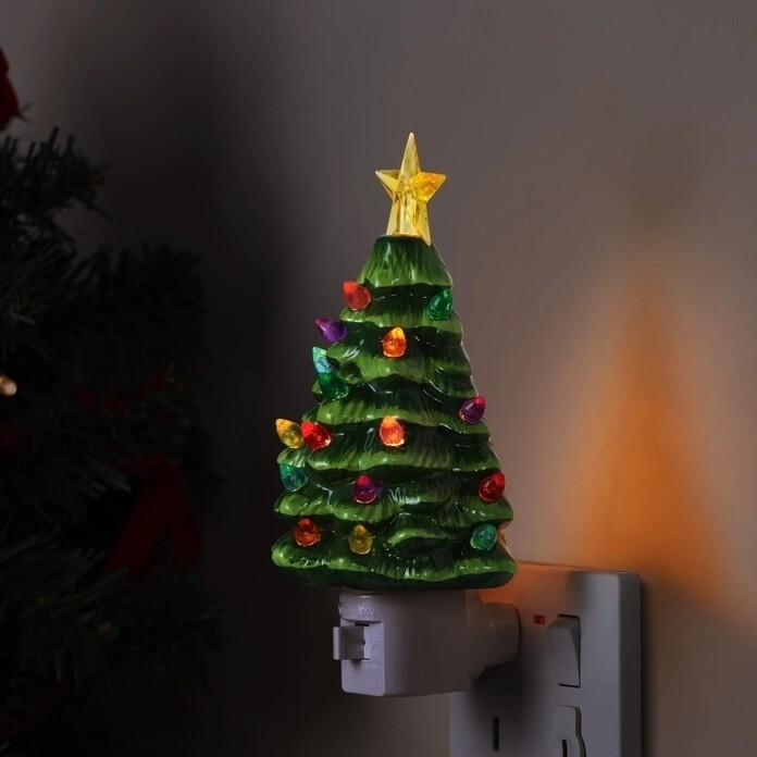 Mr. Christmas 6.5in Nostalgic Ceramic Green Christmas Tree Night Light