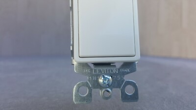 Leviton Renu RE153 3-Way Light Switch, 15A 120/277VAC, Navajo Sand Color