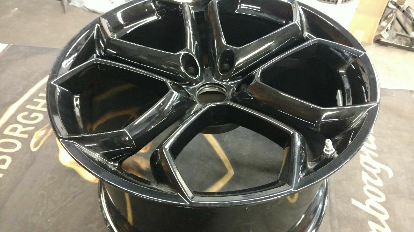 LAMBORGHINI AVENTADOR REAR IPERIONE RIM WHEEL BLACK OEM 470601025A