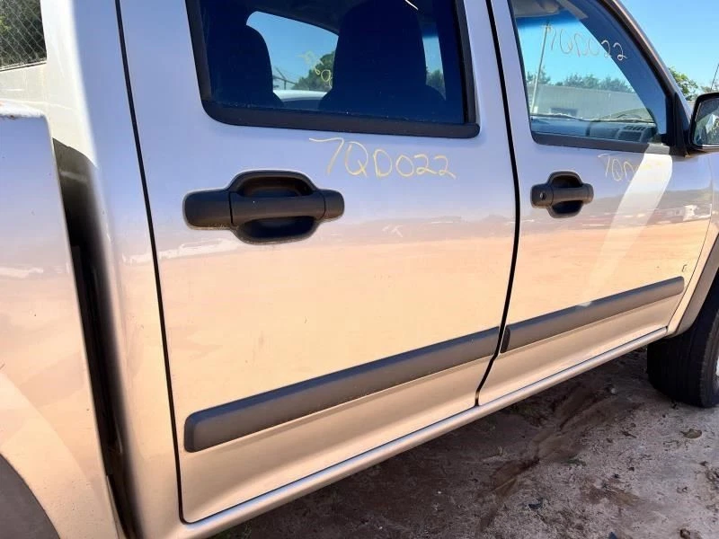 Hood Fits 04-12 CANYON 104573108 Foto 3 de 4