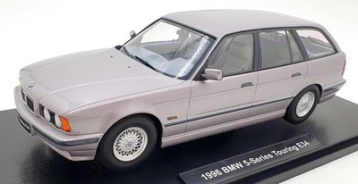 Triple9 Maßstab 1:18 Diecast T9-1800400 - BMW 5er Touring E34 Aspen silber