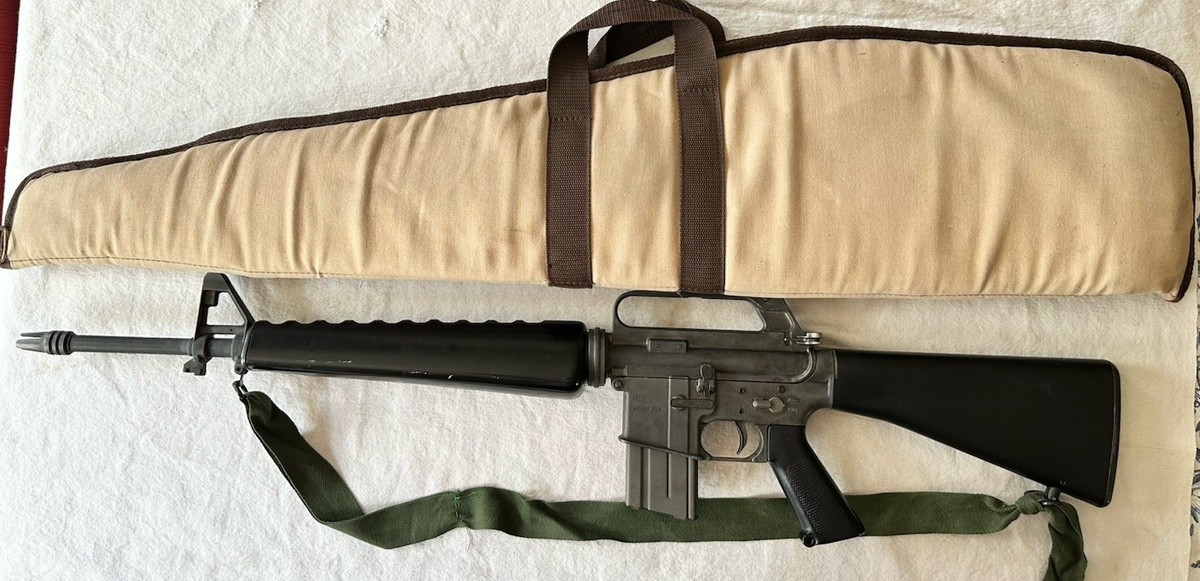 M16E1-ASSAULT MODEL RIFLE　MGC Vintage MGC Tokyo Japan M16 AR-15 Model Gun Replica w/ Sling