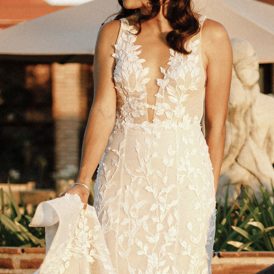Jane Hill Mimi Ivory Laced Wedding Dress Size 6 | eBay UK