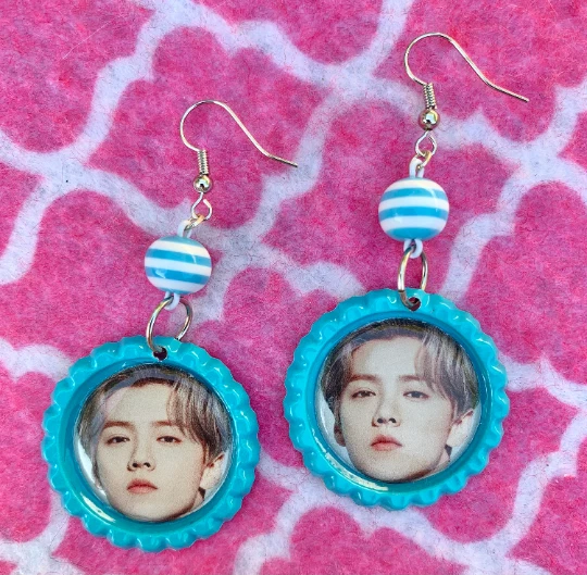 STRAYKIDS SKZ Hyunjin Smile Face drop Hoop Earrings | eBay