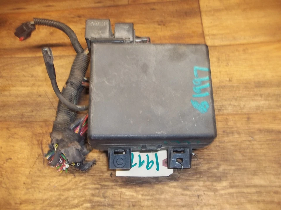 Dodge Intrepid 1997 97 motor caja de relé de fusibles conjunto de bloque de circuito con tapa OEM Foto 3 de 4