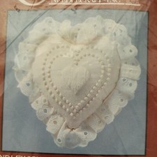 Cathy Needlecraft Candlewicking Heart Pillow Kit 7851 4 4" Finished Size NOS