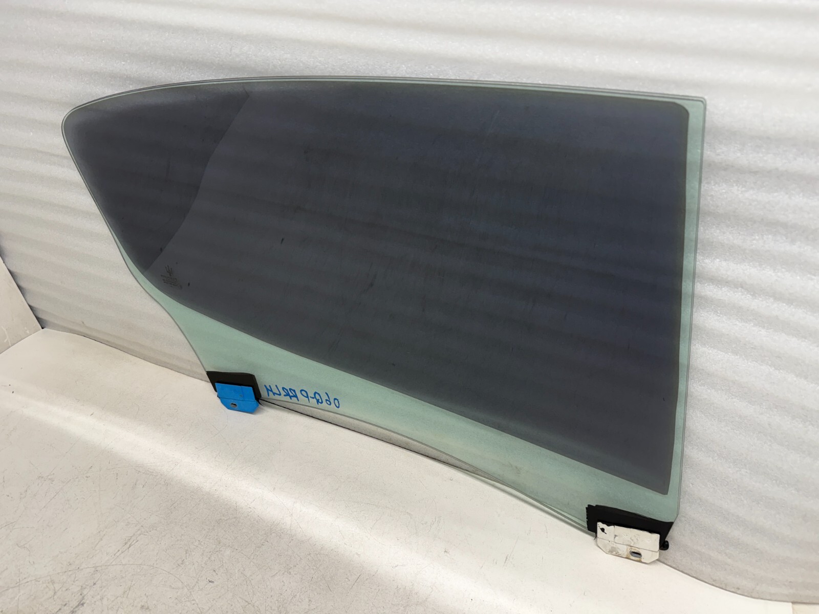 P41086 2003-2012 Maserati Quattroporte M139 Rear Door Window Glass Driver Side