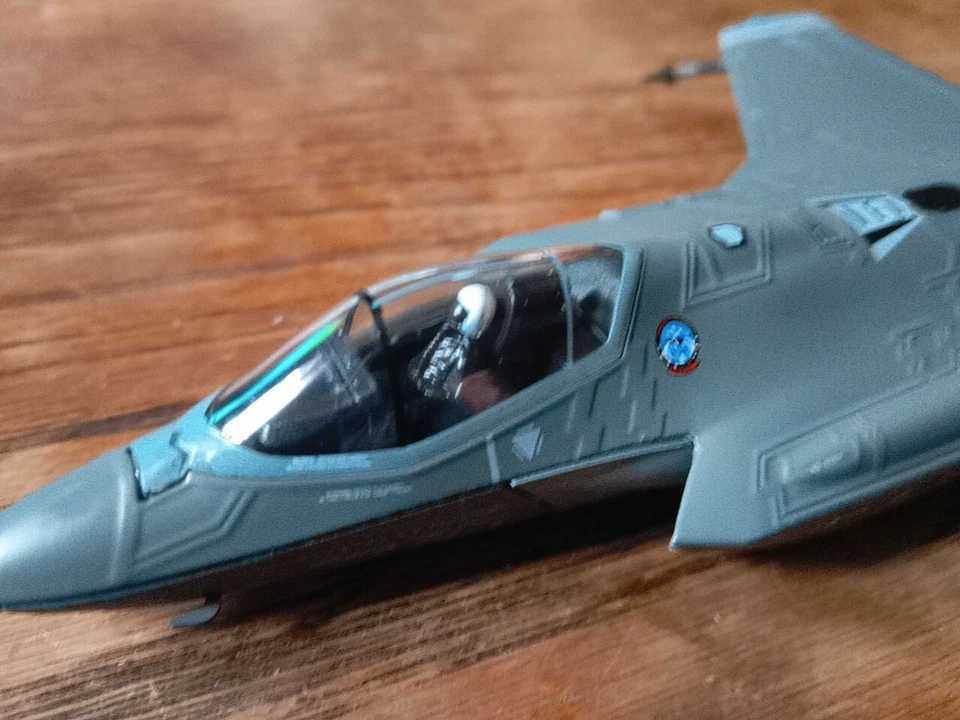 Lockheed Martin F-35A Edwards AFB масштаб 1:72 литая «В полете» - Изображение 2 из 4