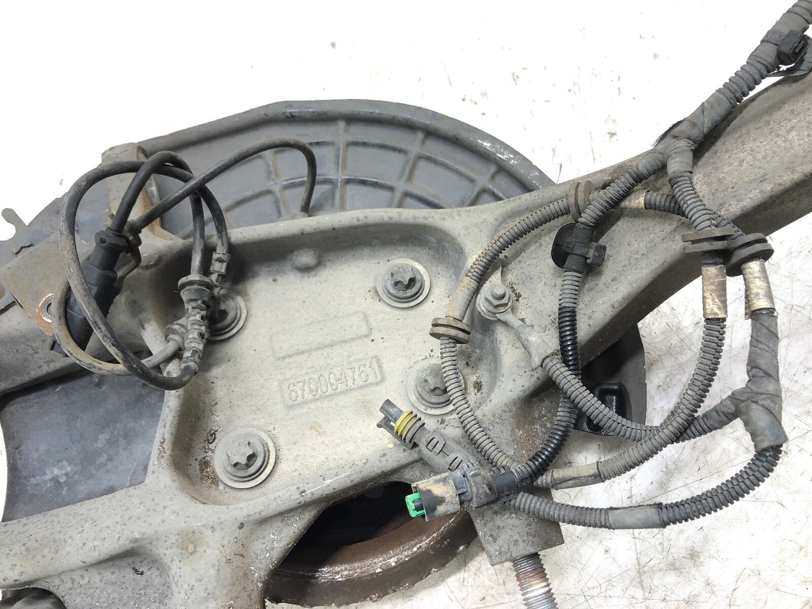 2014-2020 MASERATI GHIBLI 3.0L V6 RWD LEFT DRIVER FRONT SPINDLE KNUCKLE HUB OEM.
