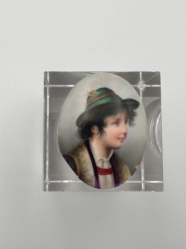 Ancienne miniature peinte portrait d'enfant tyrol tyrolien costume Limoges - Photo 4/5