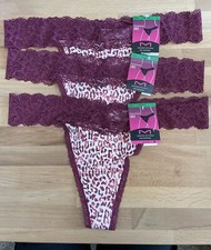 Maidenform Lace Thong Panties Size L/7 DMESLT Set Of 3 NWT