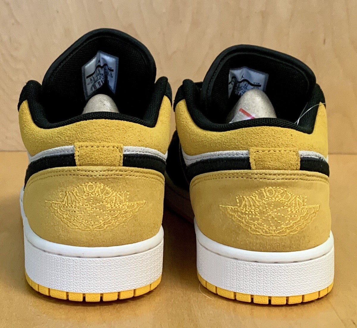 NIKE AIR JORDAN 1 RETRO I LOW SAIL UNIVERSITY GOLD BLK 553558 127 