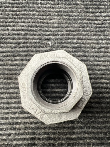 ANVIL 1-1/4” UNION MALLEABLE IRON PIPE SIZE UNION FITTING CLASS 150 - Picture 2 of 5