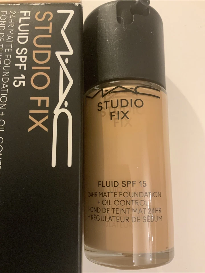 Mac Studio Fix Fluid Foundation Shade C4.5 30ml SPF 15 New & Boxed - Image 3 of 4