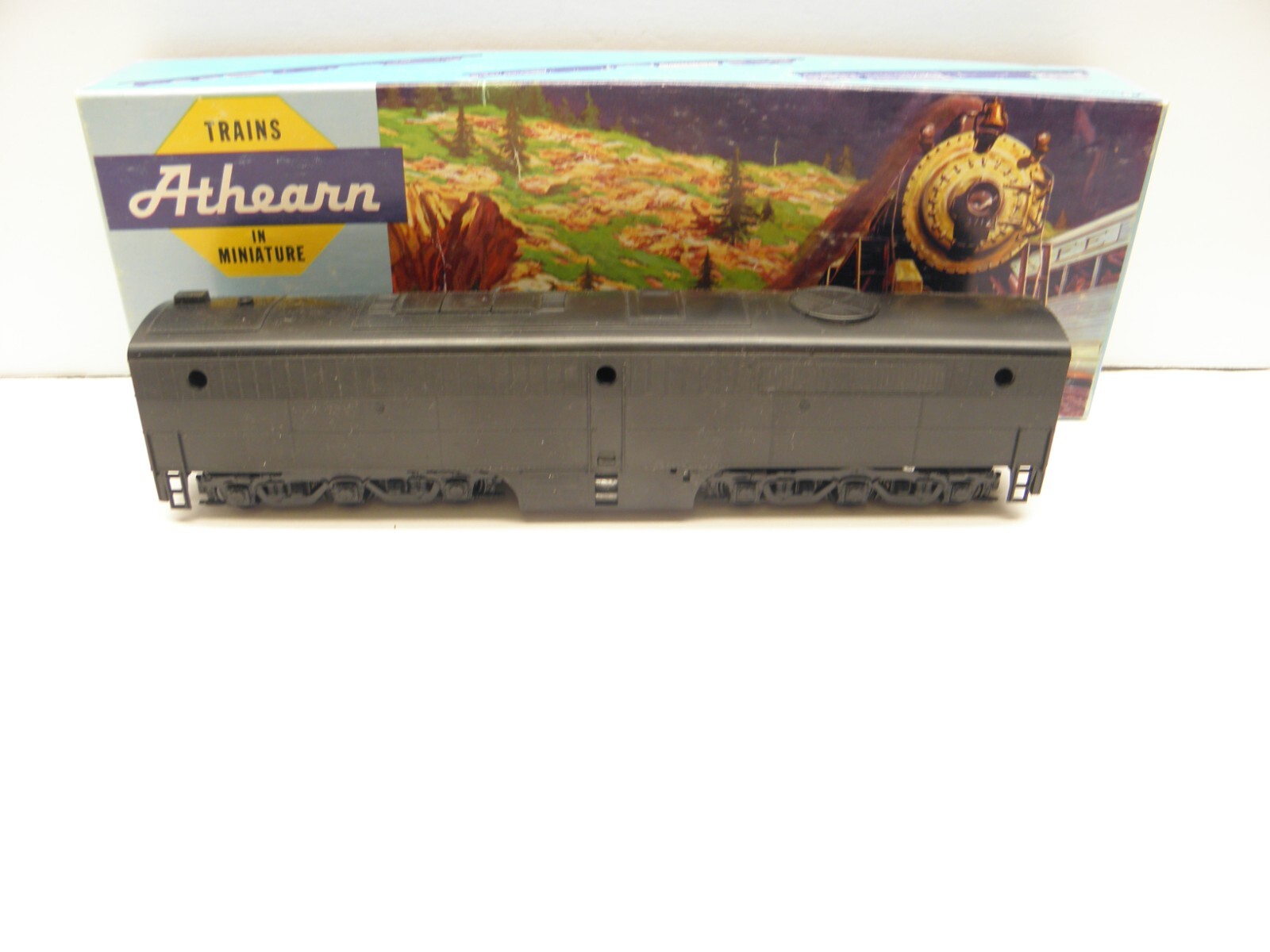 Athearn#3361 - Pb-1 Ho Scale Locomotive Undecorated -New -Dummy
