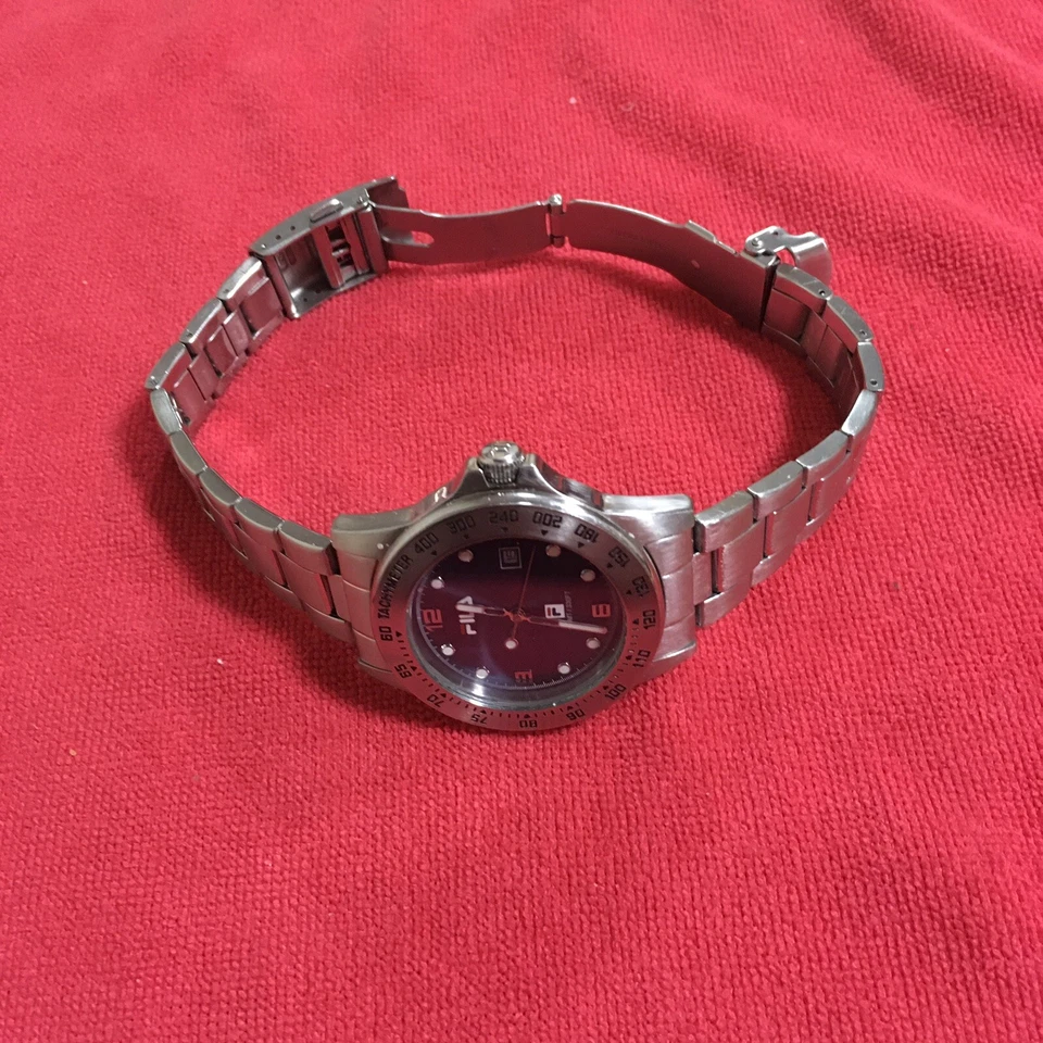 MENS FILA ALL STAINLESS STEEL DATE BRACELET WATCH 100M SCREW DOWN CROWN - image 3 of 4