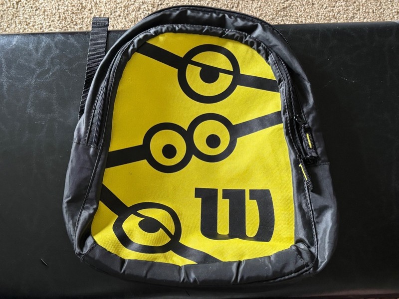 WILSON MINIONS TENNIS YOUTH JUNIOR SIZE M BACKPACK NEW! MINT!