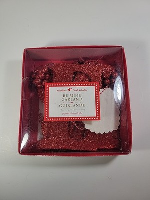 Pottery Barn Kids Valentines ''Be Mine'' Red Glitter Garland 5 Feet Long