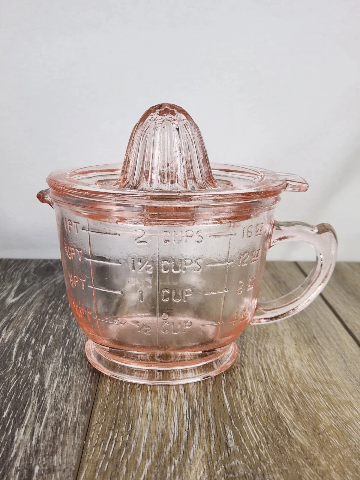Pink Glass 2 Cup Juicer Reamer & Measuring Cup - Retro Kitchenware