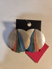 Vintage Clip On earrings D17